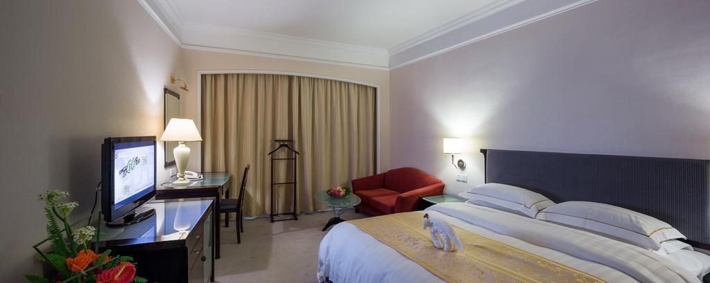 Golden Gulf Jasper Hotel Shantou Bagian luar foto