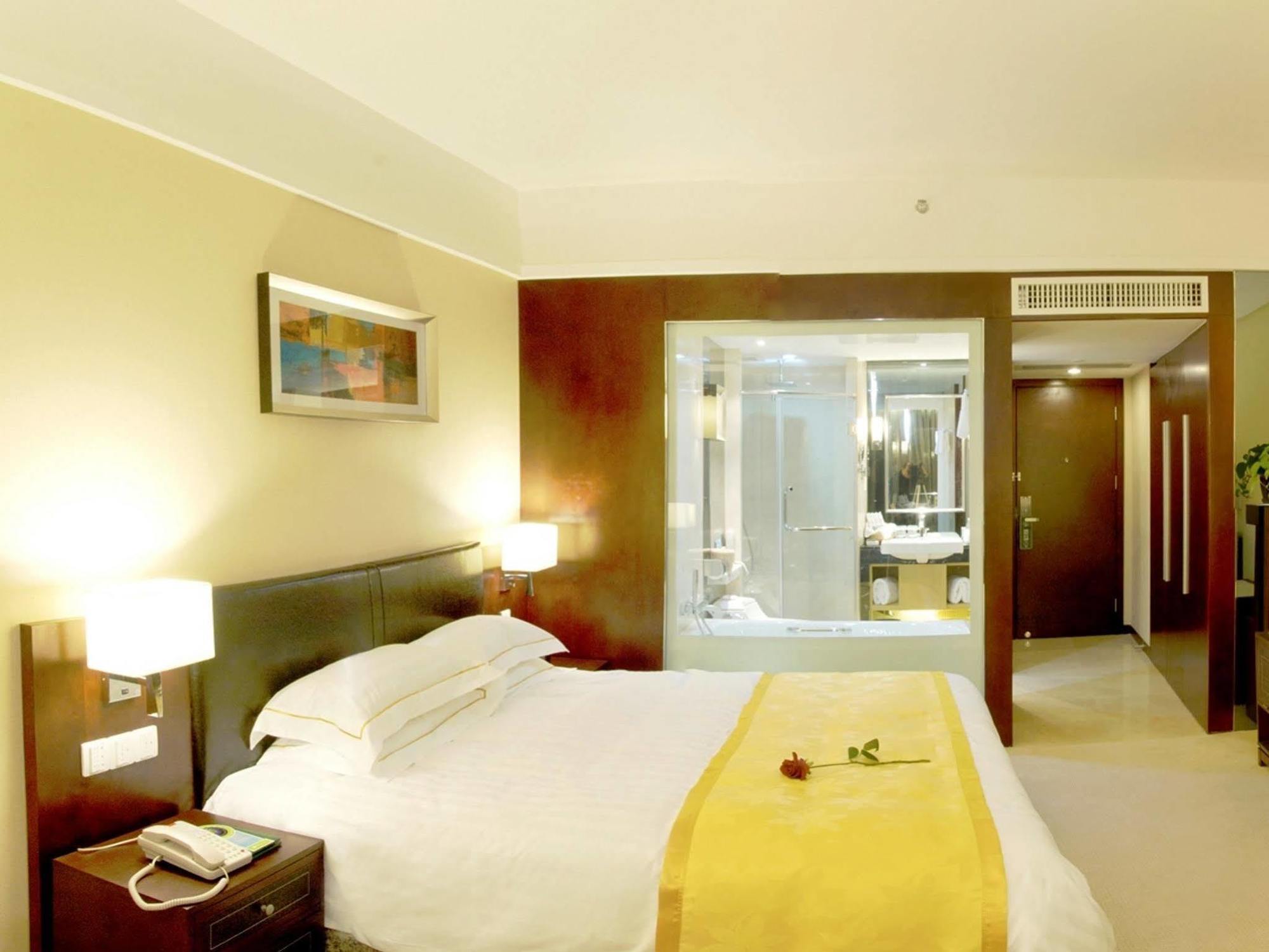 Golden Gulf Jasper Hotel Shantou Bagian luar foto